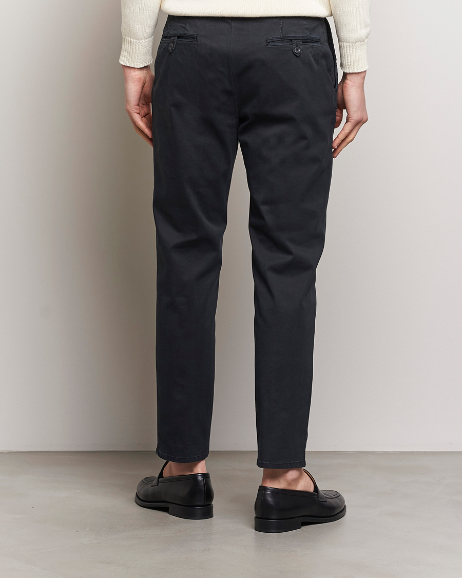 Homme | Pantalons | Incotex | Tapered Fit Pleated Slacks Black