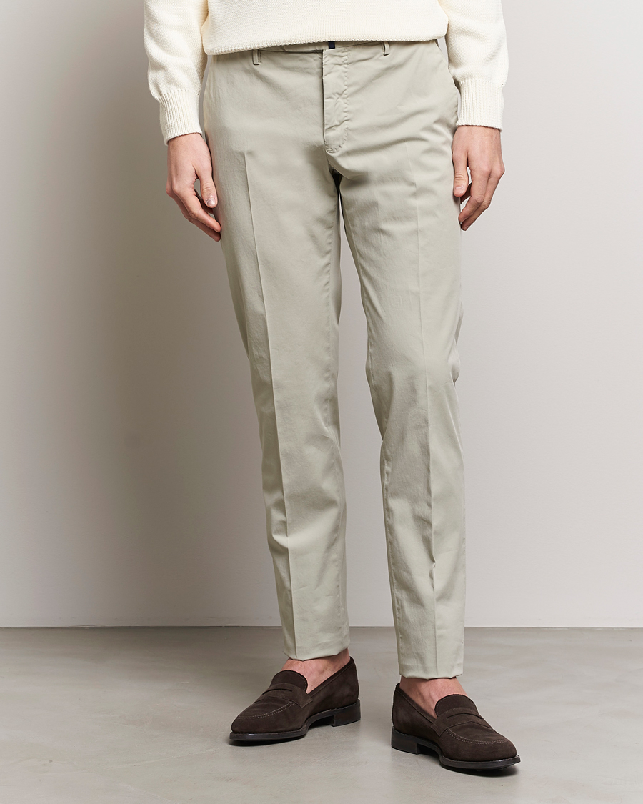 Homme | Pantalons | Incotex | Slim Fit Comfort Chinos Light Grey