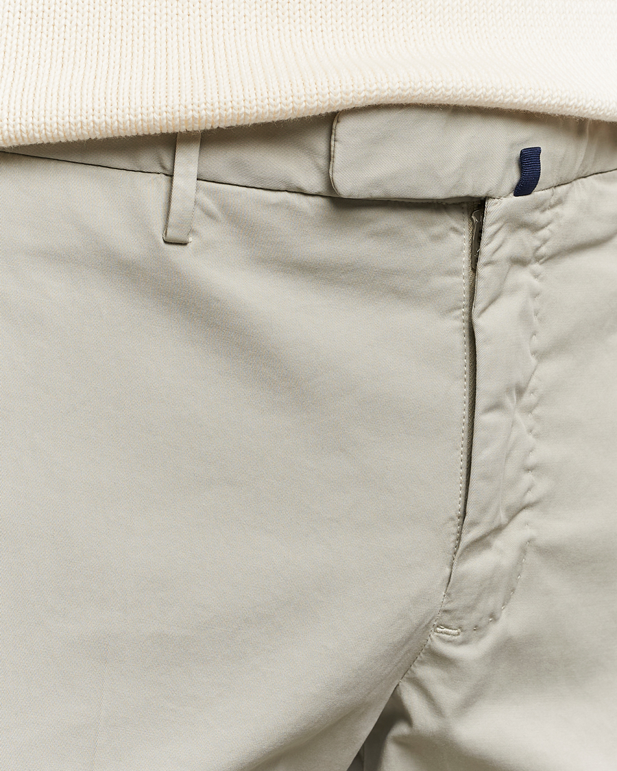 Homme | Pantalons | Incotex | Slim Fit Comfort Chinos Light Grey