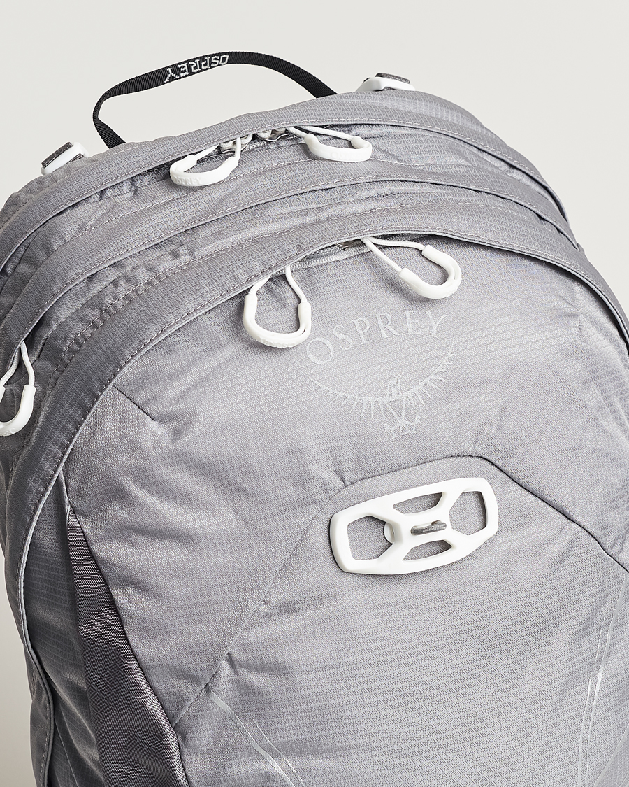 Homme | Osprey Talon Earth 22 Backpack Glacier Grey | Osprey | Talon Earth 22 Backpack Glacier Grey