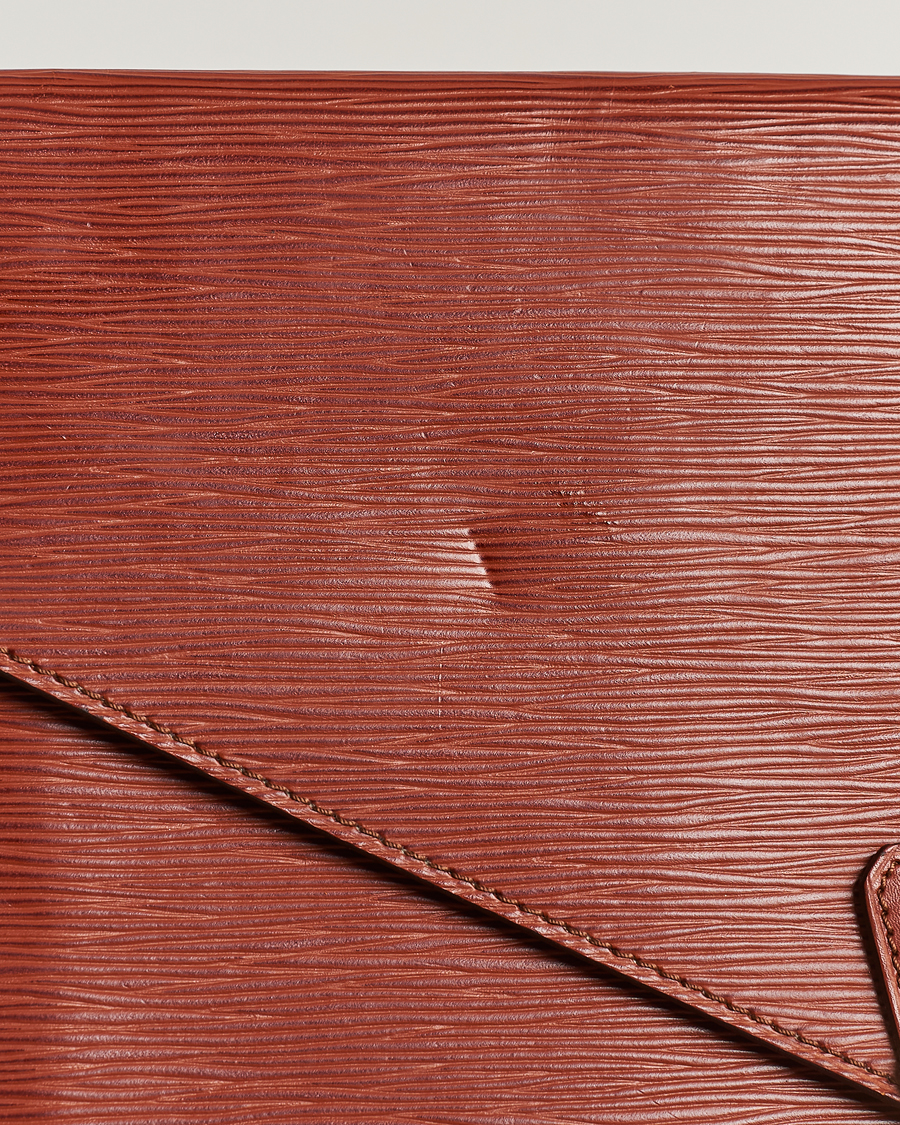 Homme | Louis Vuitton Pre-Owned Senateur Epi Leather Document Case Brown | Louis Vuitton Pre-Owned | Senateur Epi Leather Document Case Brown
