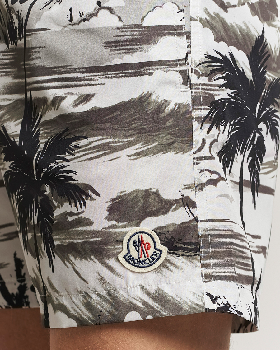 Homme | Maillots De Bain | Moncler | Palm Printed Swim Shorts White/Olive