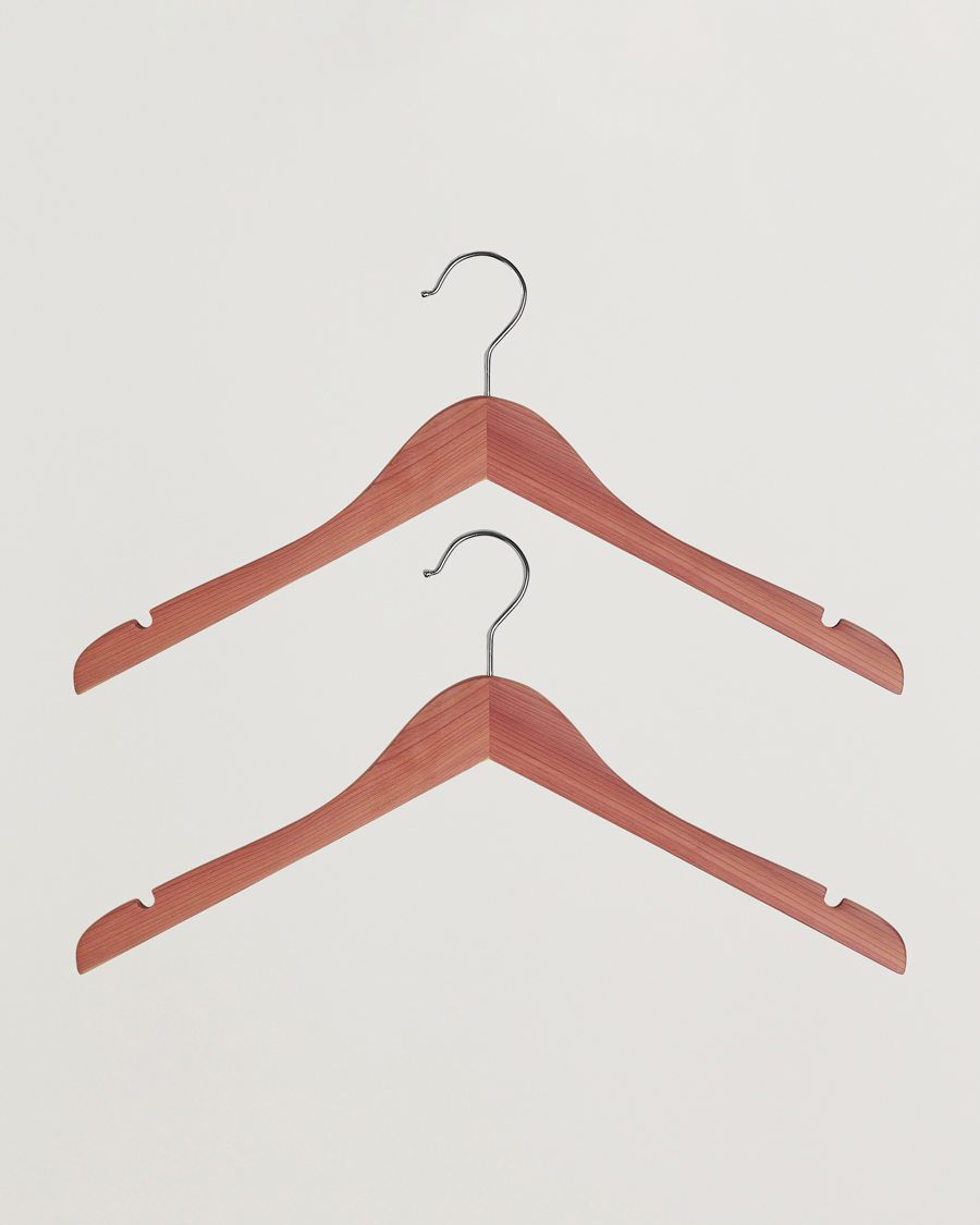 Homme | Les Exclusivités De Care of Carl | Care with Carl | 2-Pack Cedar Wood Shirt Hangers