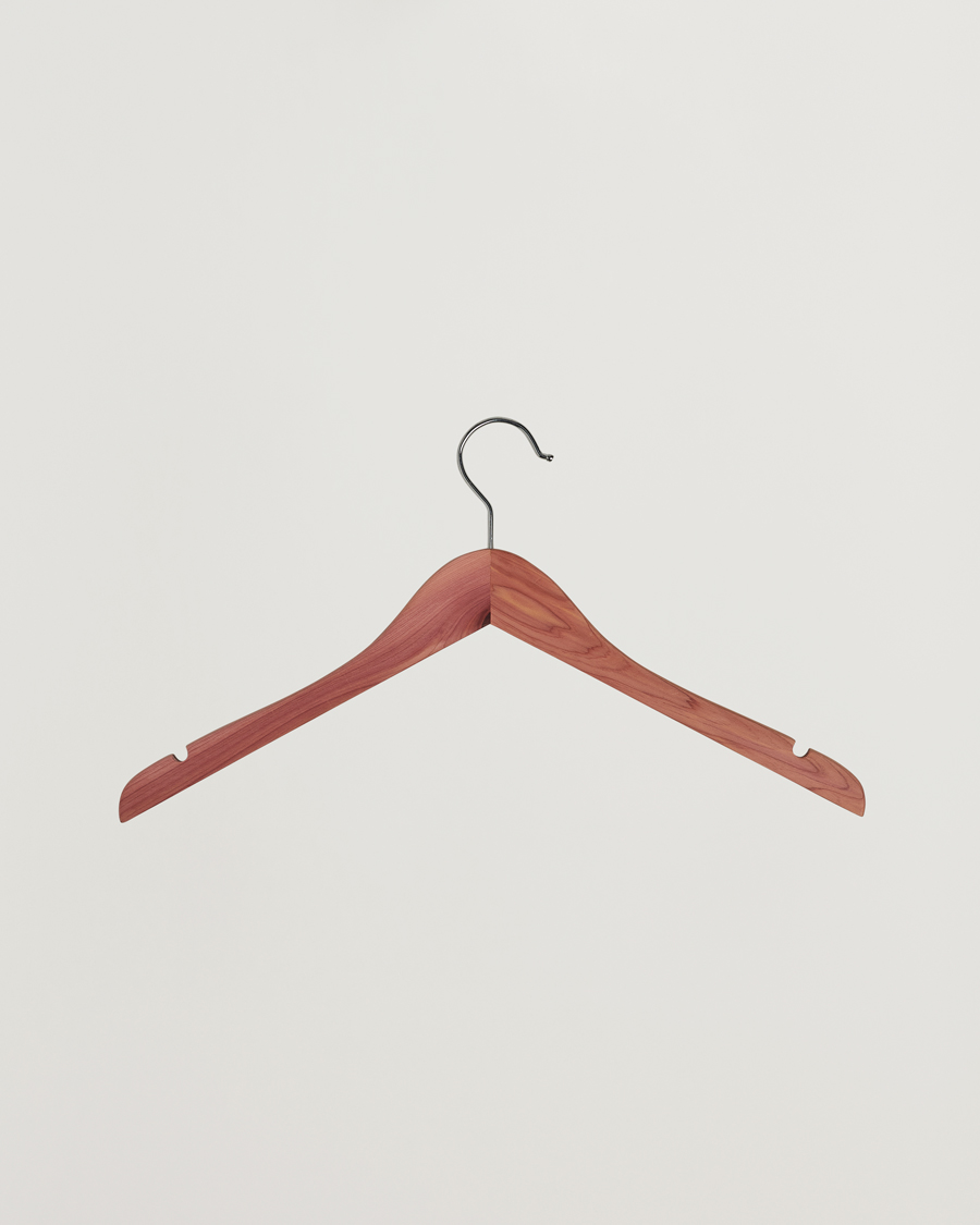 Homme | Les Exclusivités De Care of Carl | Care with Carl | 2-Pack Cedar Wood Shirt Hangers