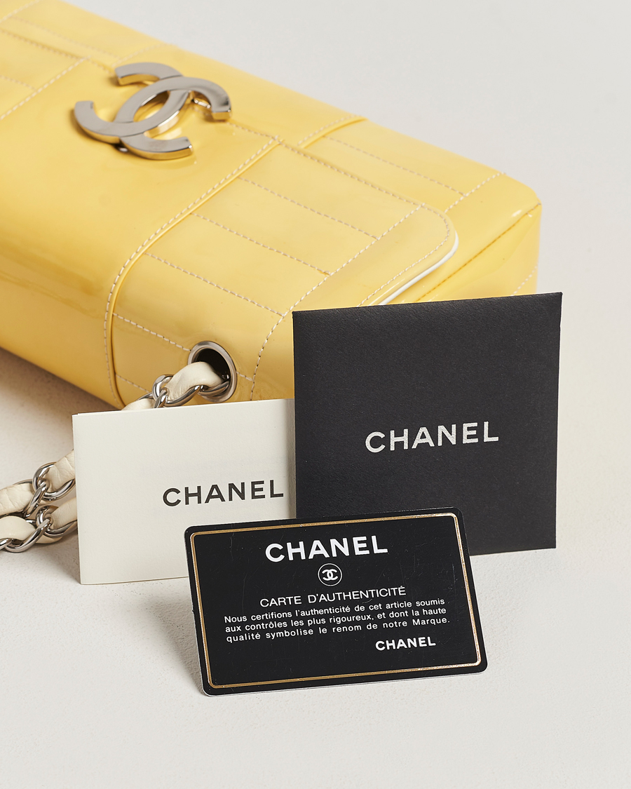 Homme | Chanel Pre-Owned Patent Flap Bag Yellow | Chanel Pre-Owned | Patent Flap Bag Yellow