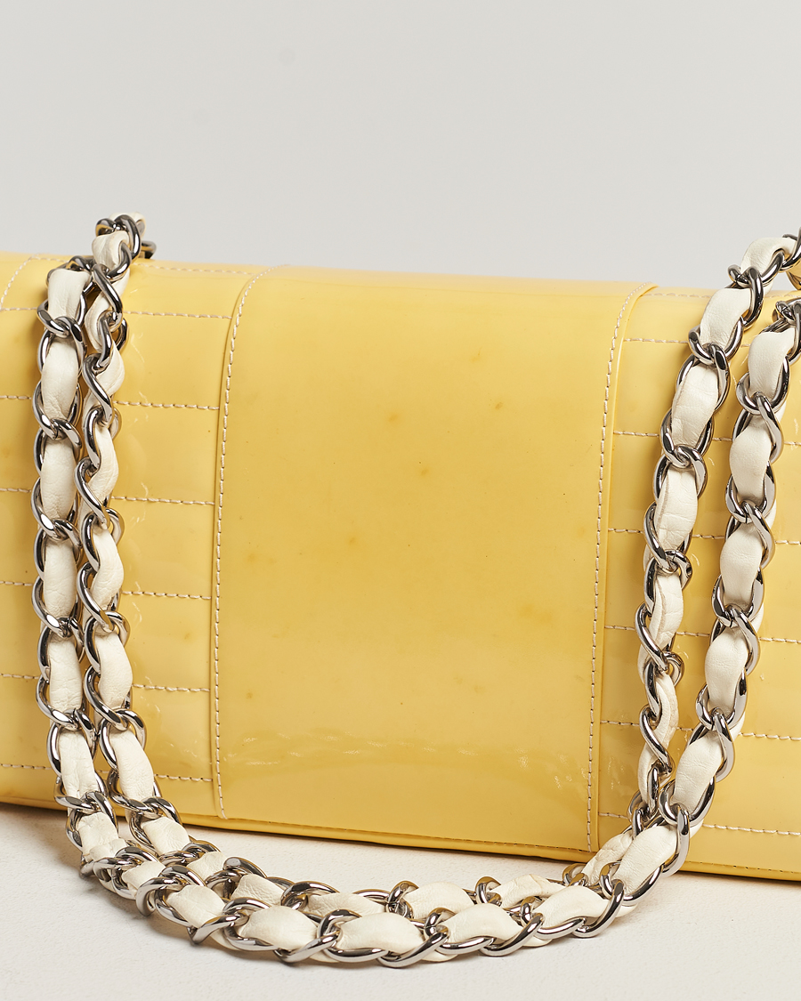 Homme | Chanel Pre-Owned Patent Flap Bag Yellow | Chanel Pre-Owned | Patent Flap Bag Yellow