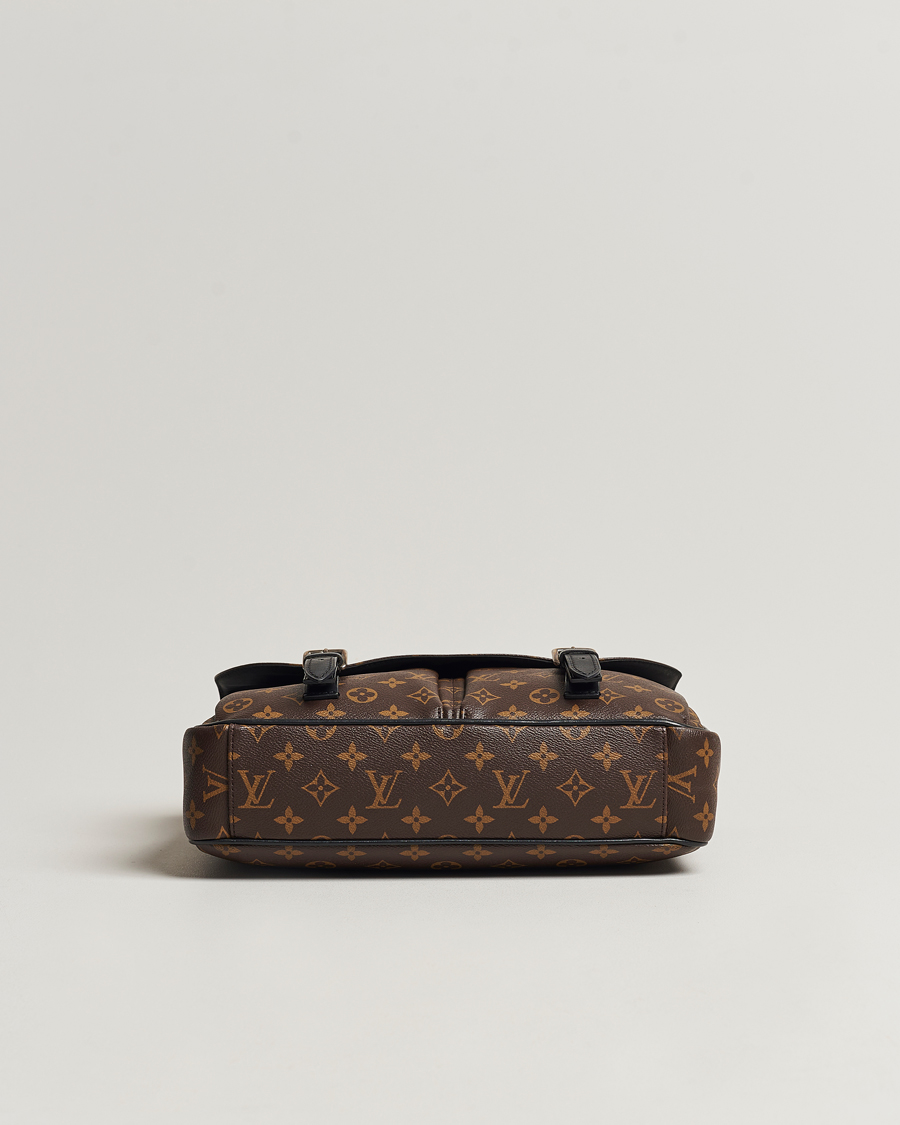 Homme | Louis Vuitton Pre-Owned Christopher Shoulder Bag Monogram | Louis Vuitton Pre-Owned | Christopher Shoulder Bag Monogram