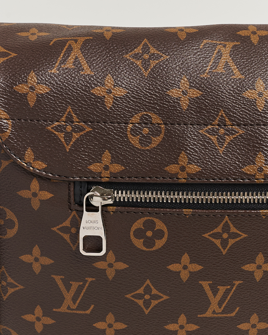 Homme | Louis Vuitton Pre-Owned Christopher Shoulder Bag Monogram | Louis Vuitton Pre-Owned | Christopher Shoulder Bag Monogram