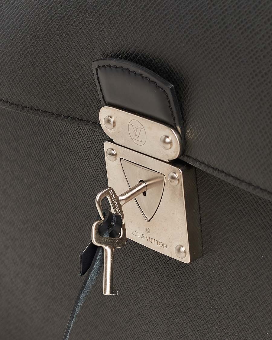 Homme | Louis Vuitton Pre-Owned Robusto Breifcase Black | Louis Vuitton Pre-Owned | Robusto Breifcase Black