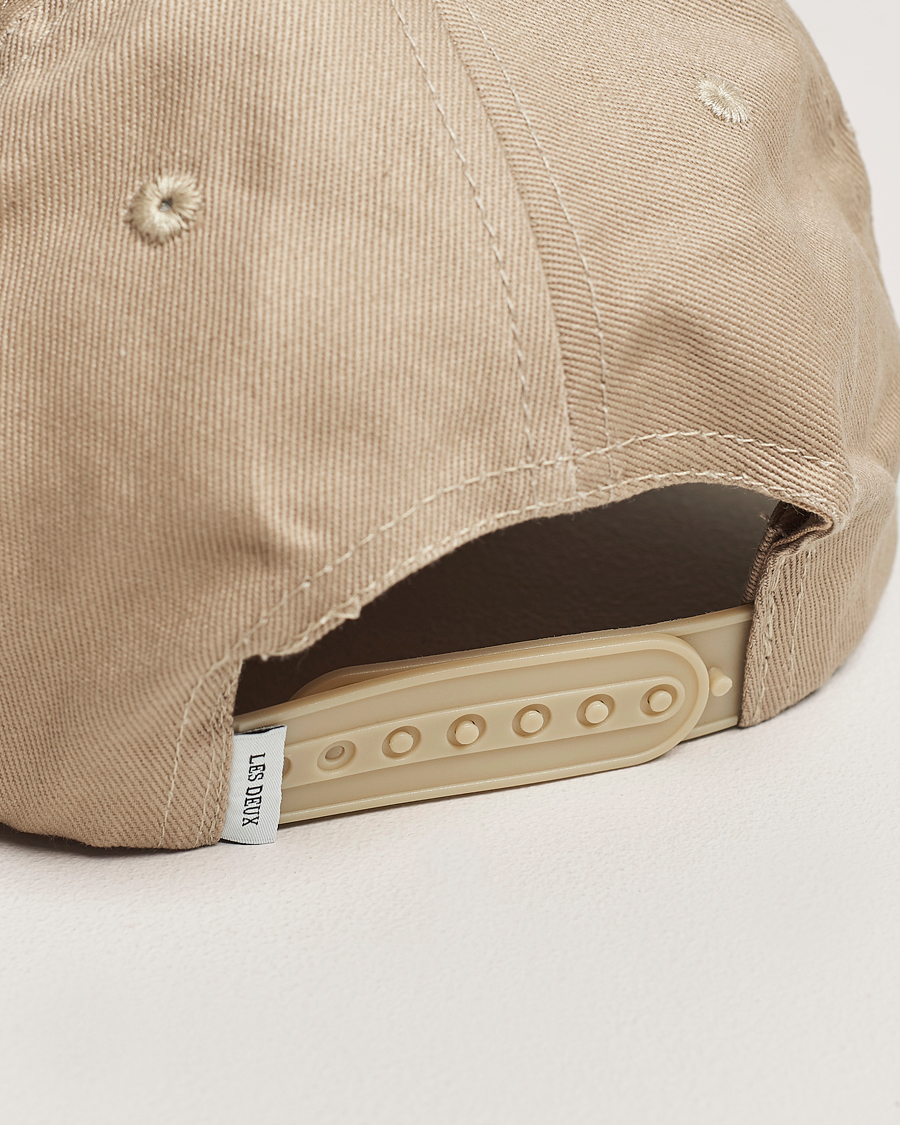 Homme | Les Deux Baseball Cap Suede II Dark Sand | LES DEUX | Baseball Cap Suede II Dark Sand