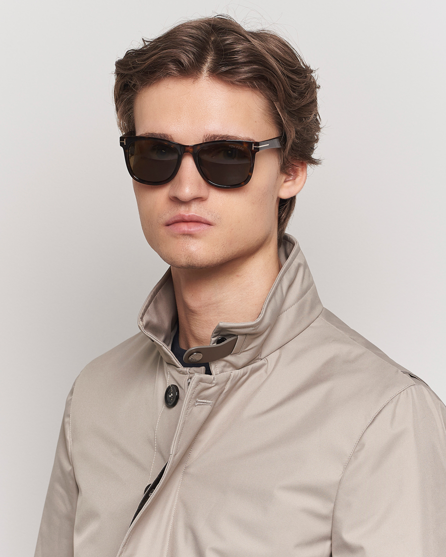 Homme | Lunettes De Soleil | Tom Ford | Kevyn FT1099 Sunglasses Dark Havana/Roviex