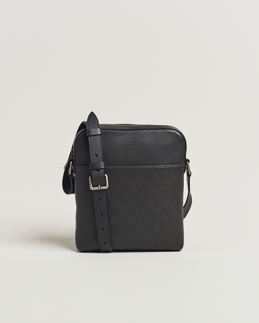 Homme | Louis Vuitton Pre-Owned Damier Infini Pochette District Shoulder Bag | Louis Vuitton Pre-Owned | Damier Infini Pochette District Shoulder Bag