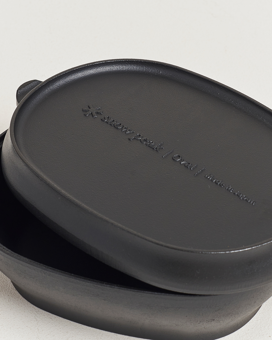 Homme | Outdoor living | Snow Peak | Micro Oval Cast Iron Oven