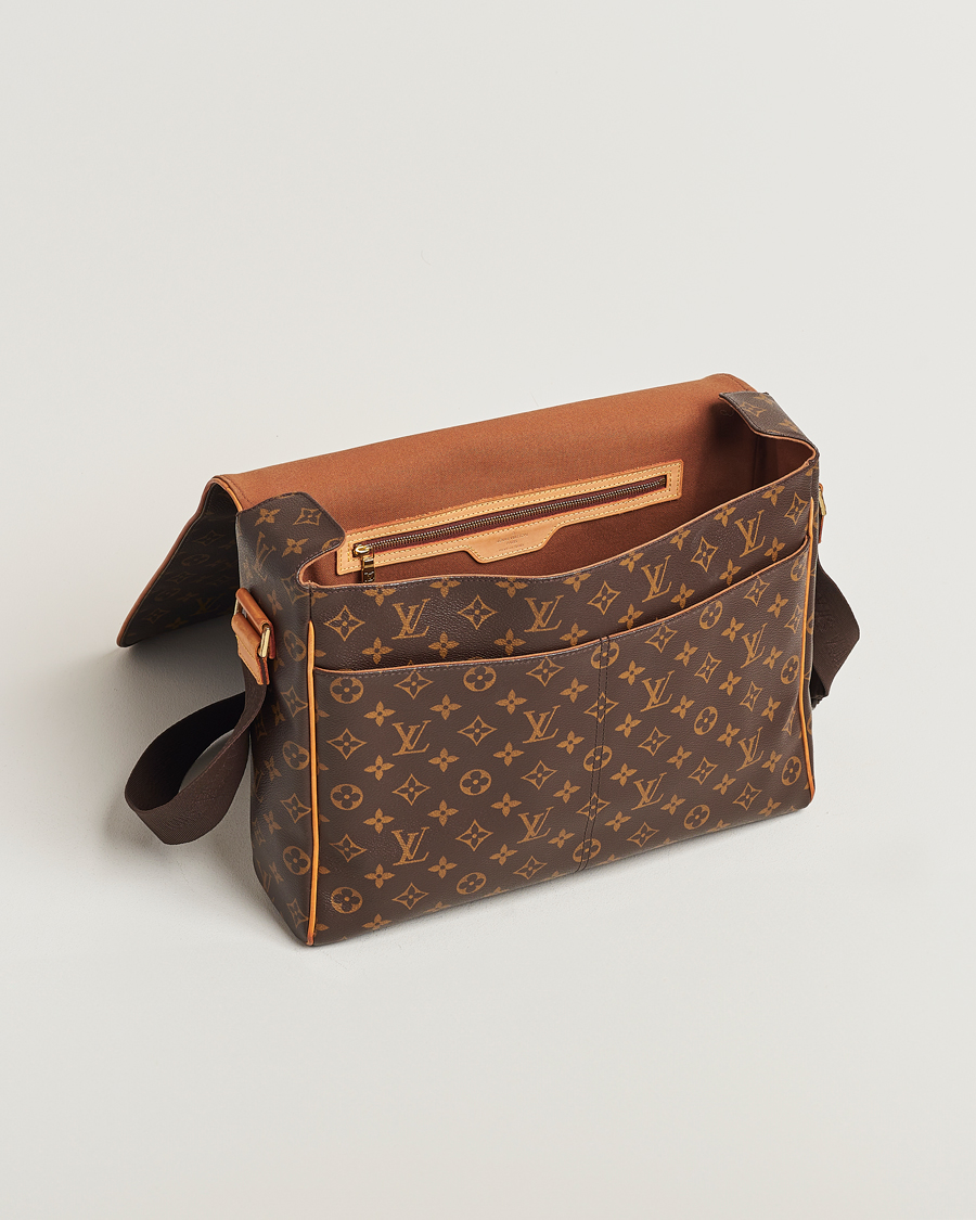 Homme | Louis Vuitton Pre-Owned Abbesses Messenger Bag Monogram | Louis Vuitton Pre-Owned | Abbesses Messenger Bag Monogram