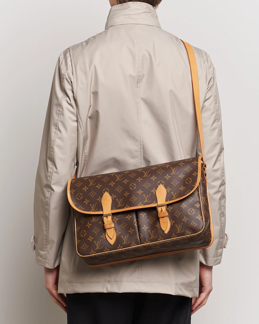 Homme |  | Louis Vuitton Pre-Owned | Gibecière Messenger Bag Monogram