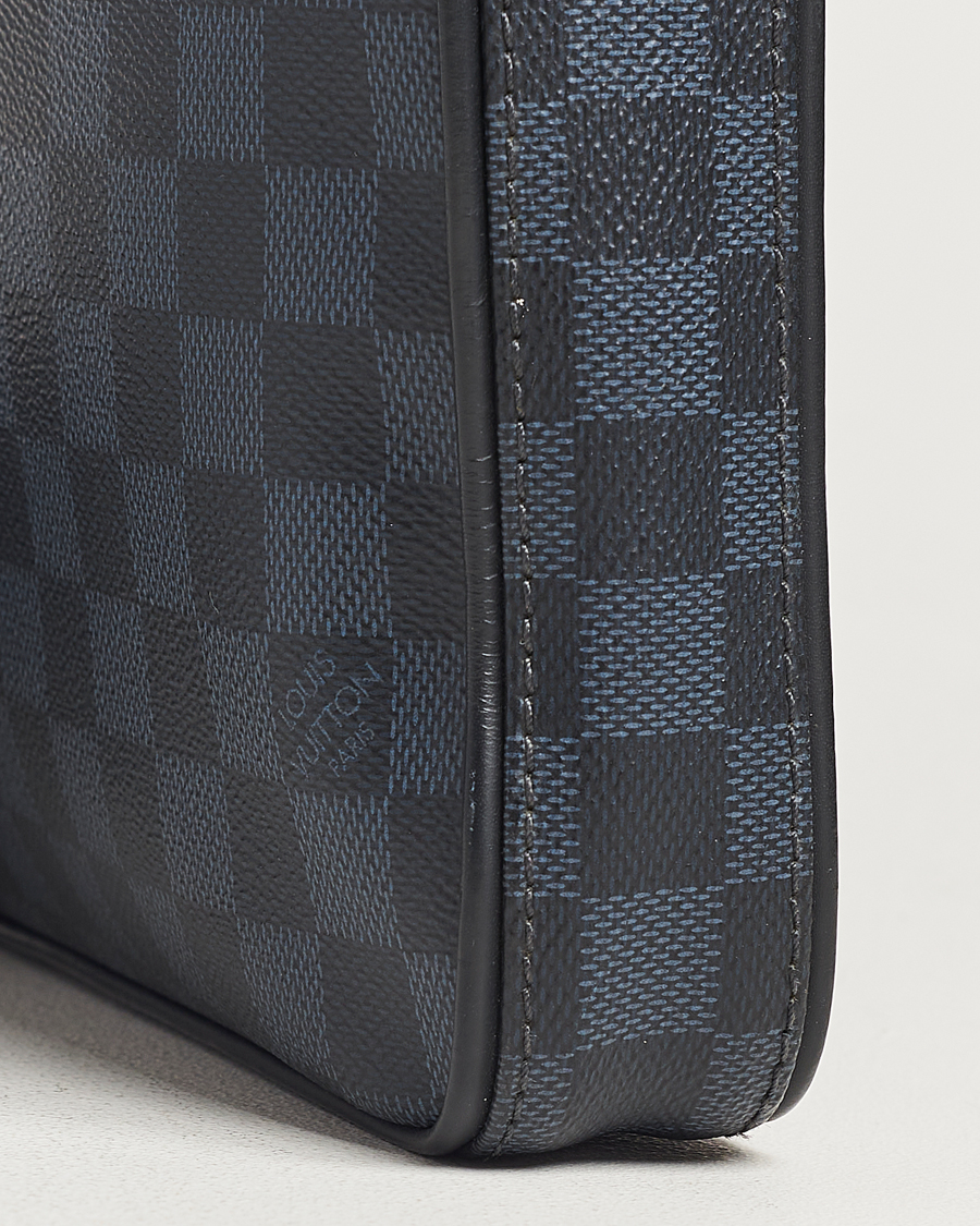 Homme | Louis Vuitton Pre-Owned Dandy Slim Briefcase Damier Navy | Louis Vuitton Pre-Owned | Dandy Slim Briefcase Damier Navy
