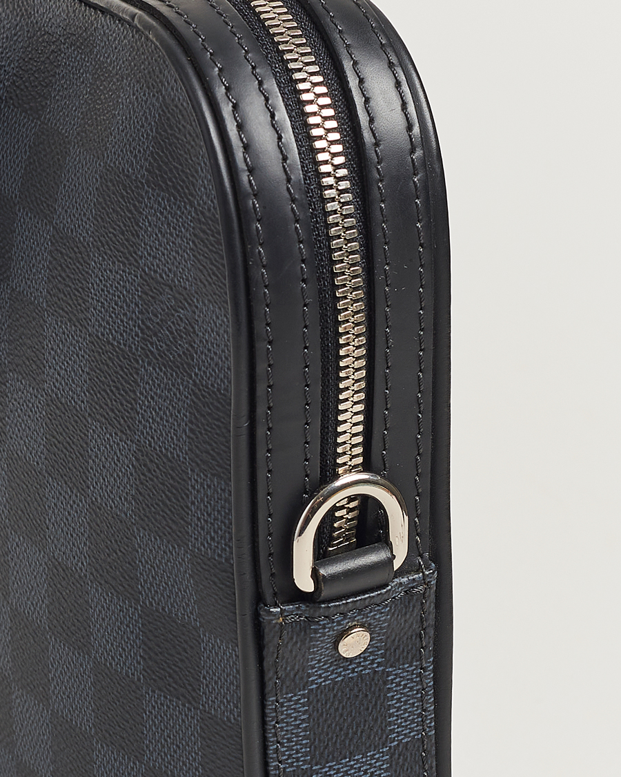 Homme | Louis Vuitton Pre-Owned Dandy Slim Briefcase Damier Navy | Louis Vuitton Pre-Owned | Dandy Slim Briefcase Damier Navy