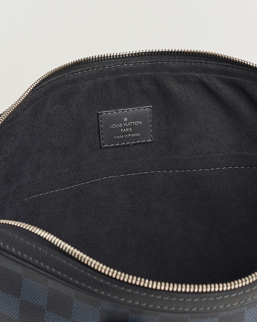 Homme | Louis Vuitton Pre-Owned Dandy Slim Briefcase Damier Navy | Louis Vuitton Pre-Owned | Dandy Slim Briefcase Damier Navy