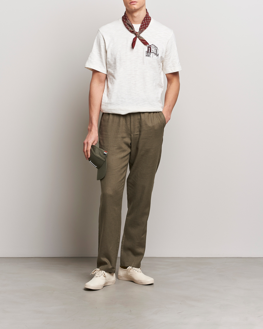 Homme | T-shirts | LES DEUX | Hotel Embroidery T-Shirt Ivory