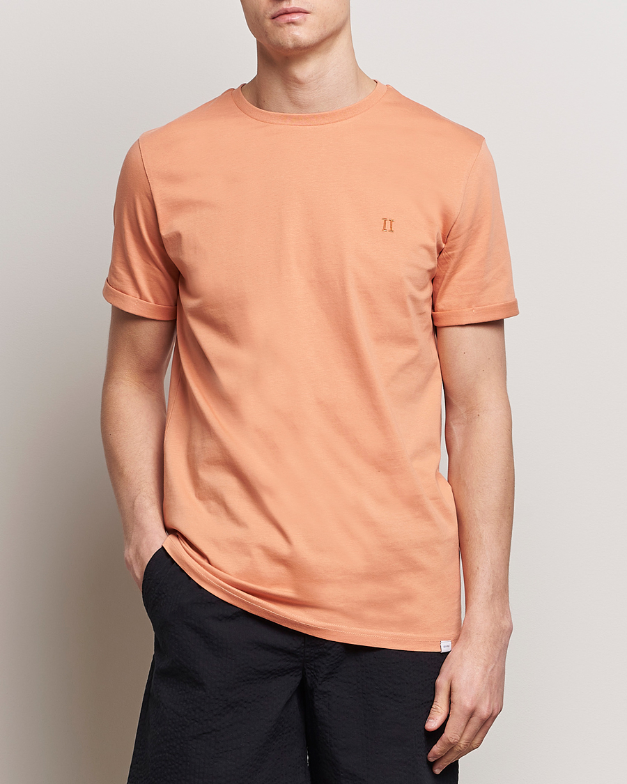 Homme | Nouvelles Images De Produit | LES DEUX | Nørregaard Cotton T-Shirt Baked Papaya Orange