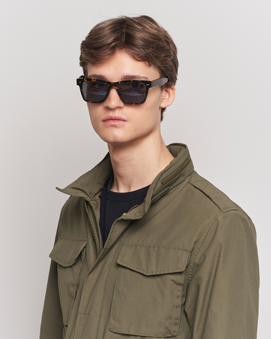 Homme |  | Oliver Peoples | No.4 Polarized Sunglasses Tokyo Tortoise