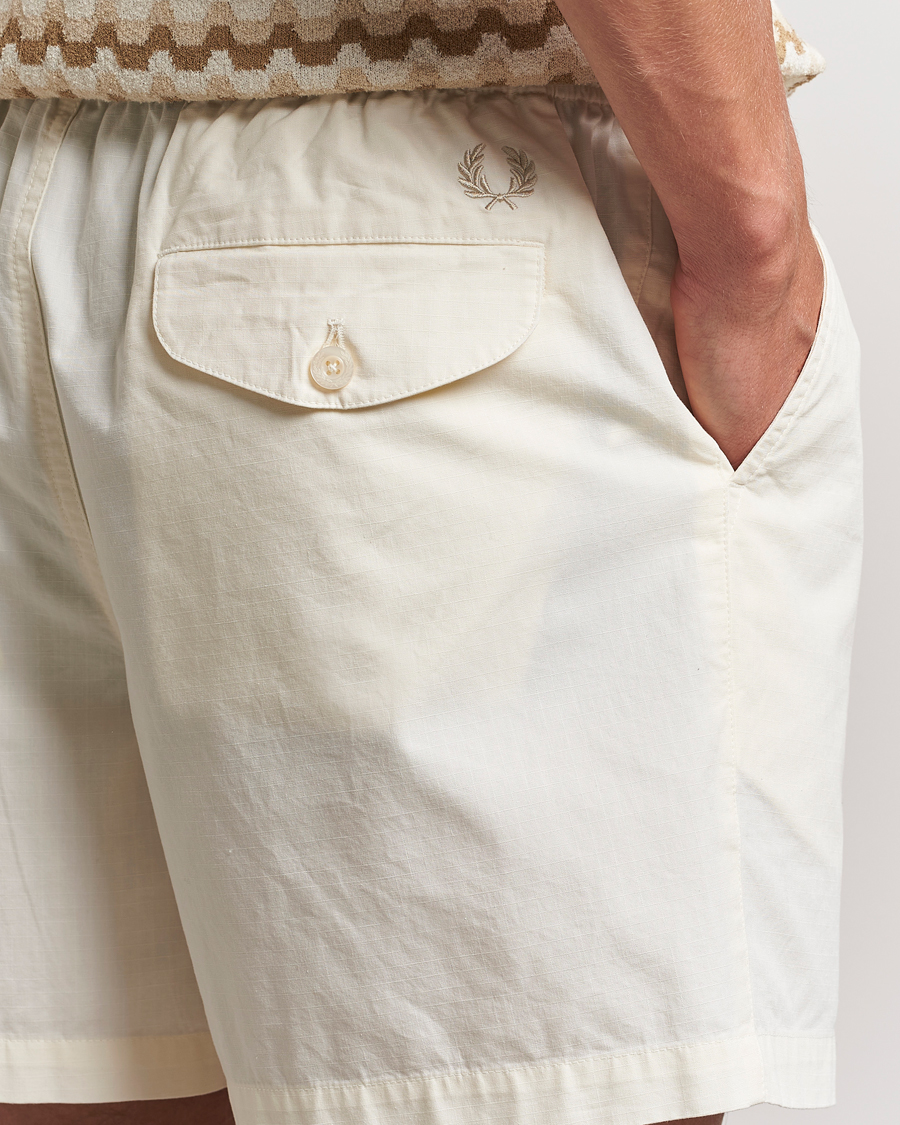 Homme | Shorts | Fred Perry | Woven Ripstop Drawstring Shorts Ecru