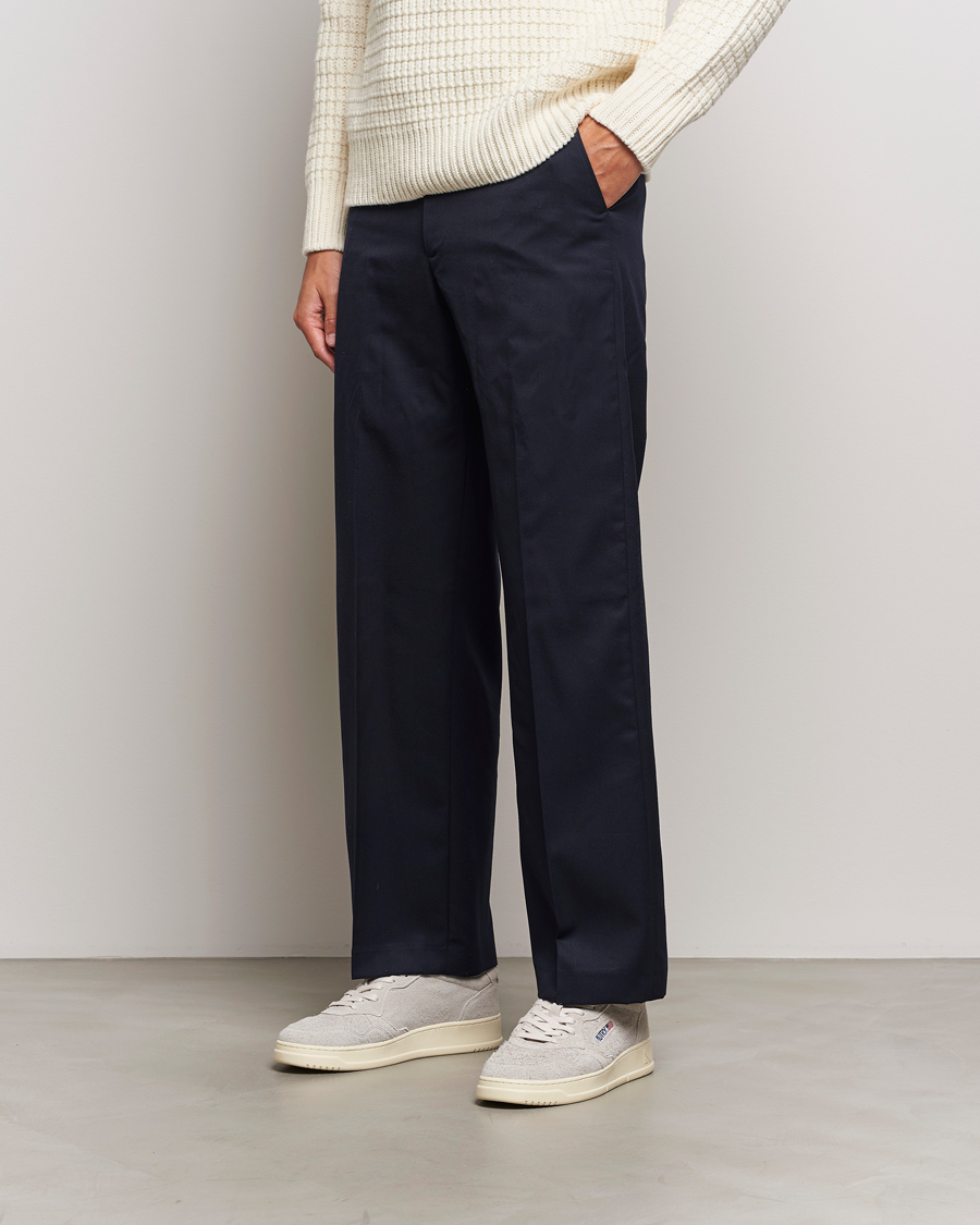 Homme | Autry Medalist Low Suede Sneaker White | Autry | Medalist Low Suede Sneaker White