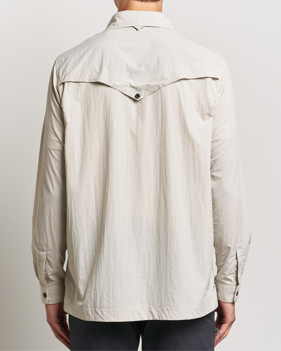 Homme | Chemises | Klättermusen | Syn Lightweight Ripstop Shirt Silver Creme