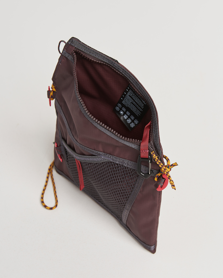 Homme | Klättermusen Hrid 1,5L Accessory Bag Amaranth Red | Klättermusen | Hrid 1,5L Accessory Bag Amaranth Red