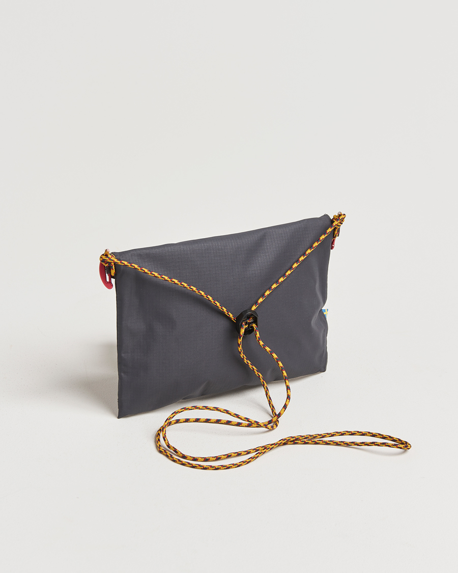 Homme | Klättermusen Hrid 1,5L Accessory Bag Raven | Klättermusen | Hrid 1,5L Accessory Bag Raven