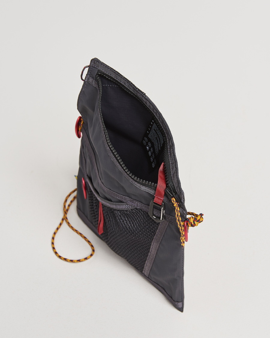 Homme | Klättermusen Hrid 1,5L Accessory Bag Raven | Klättermusen | Hrid 1,5L Accessory Bag Raven