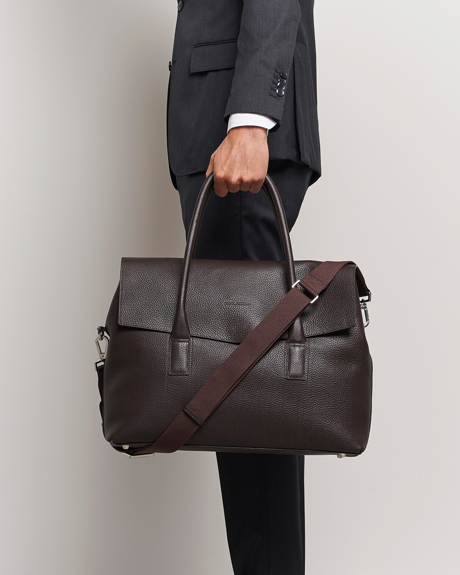 Homme | Oscar Jacobson Overnight Leather Bag Dark Mud Brown | Oscar Jacobson | Overnight Leather Bag Dark Mud Brown
