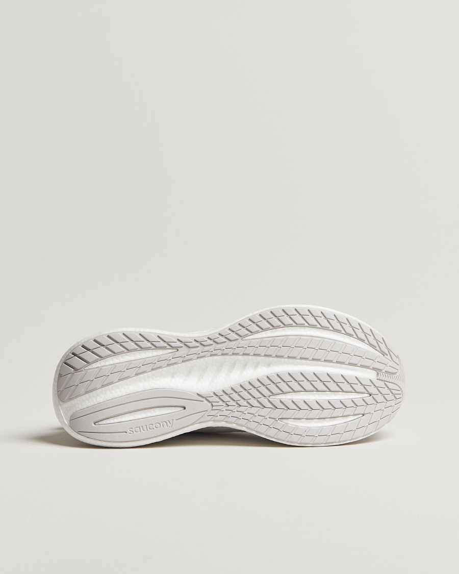 Homme | Saucony Triumph 22 Running Sneaker White | Saucony | Triumph 22 Running Sneaker White