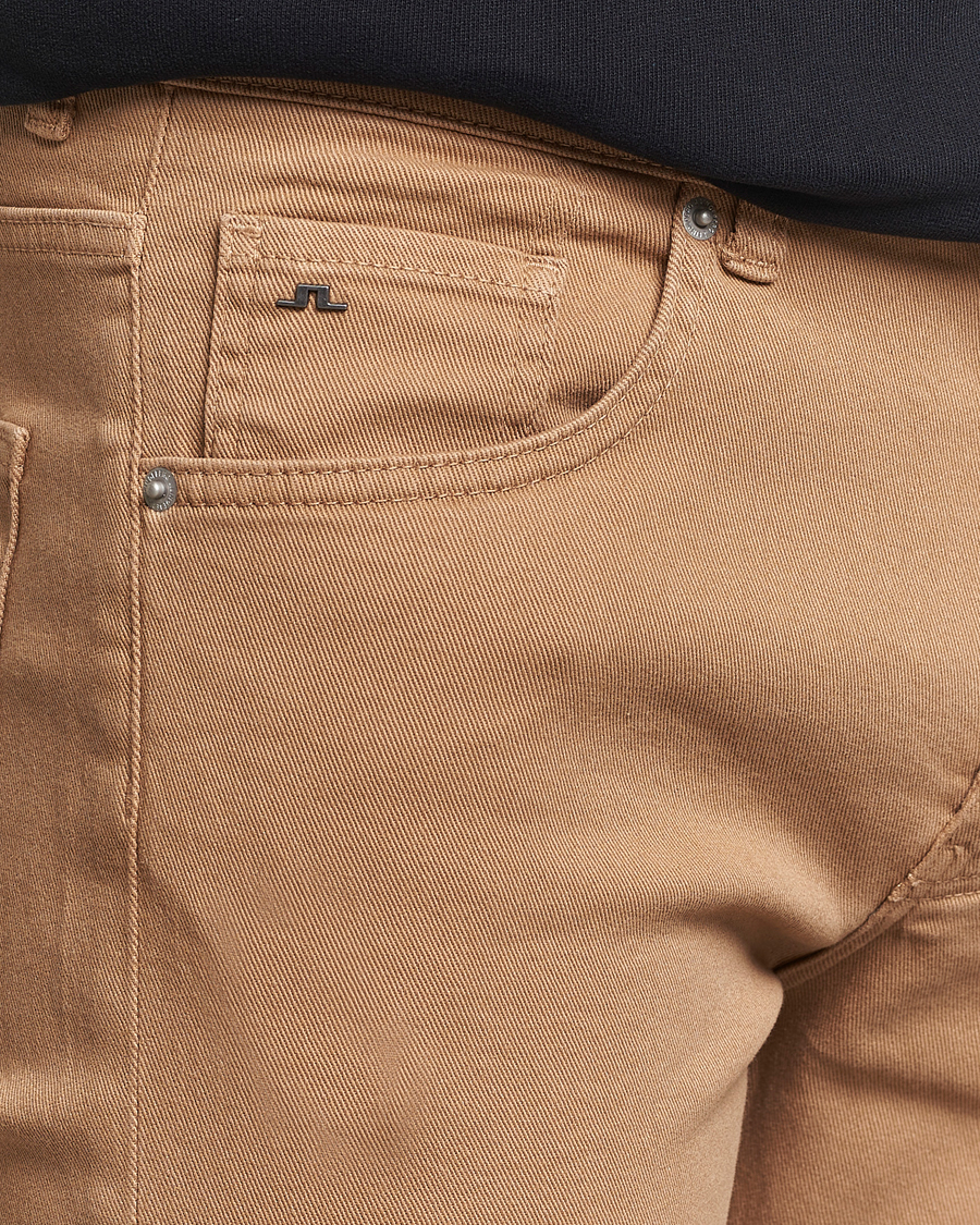 Homme | Pantalons | J.Lindeberg | Jay Solid Twill Stretch Jeans Tiger Brown