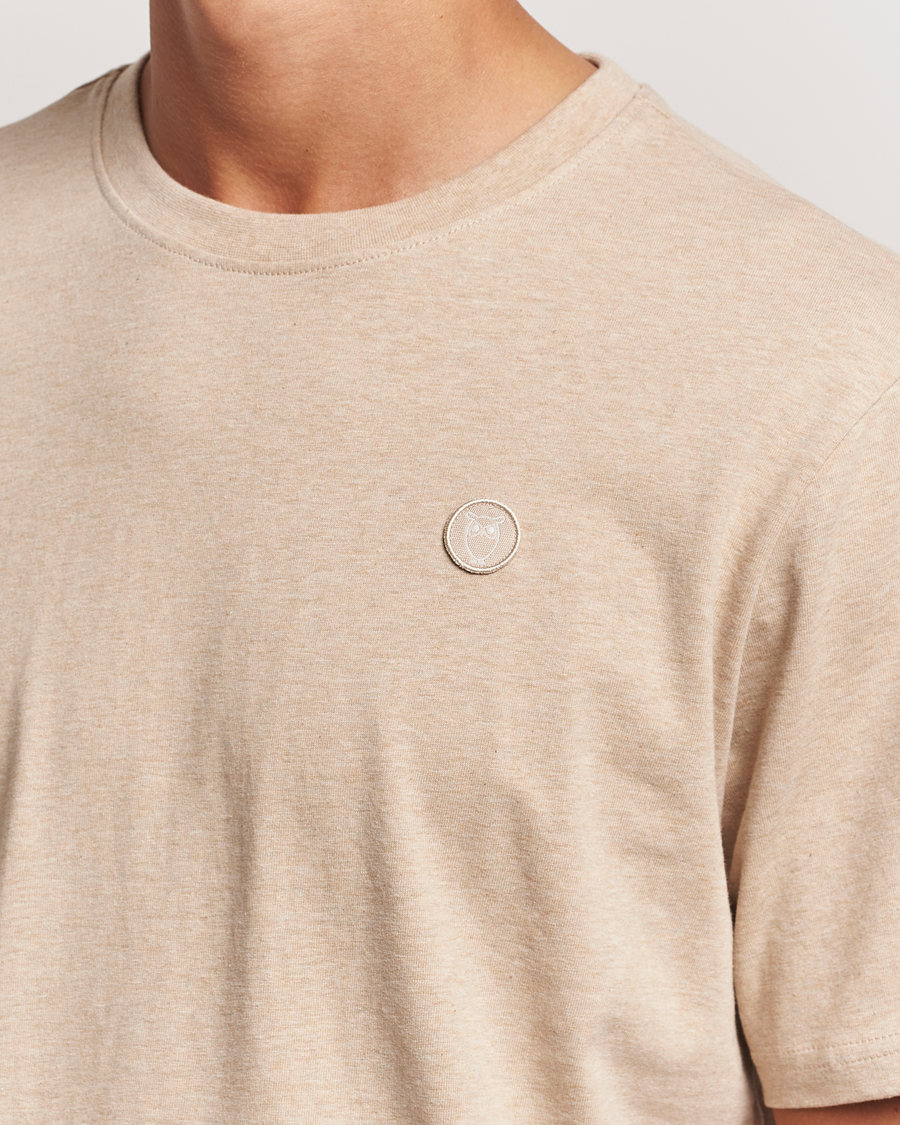 Homme | T-shirts | KnowledgeCotton Apparel | Loake Badge T-Shirt Safari Melange
