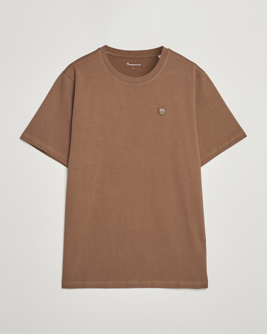 Homme | T-shirts | KnowledgeCotton Apparel | Loake Badge T-Shirt Brown