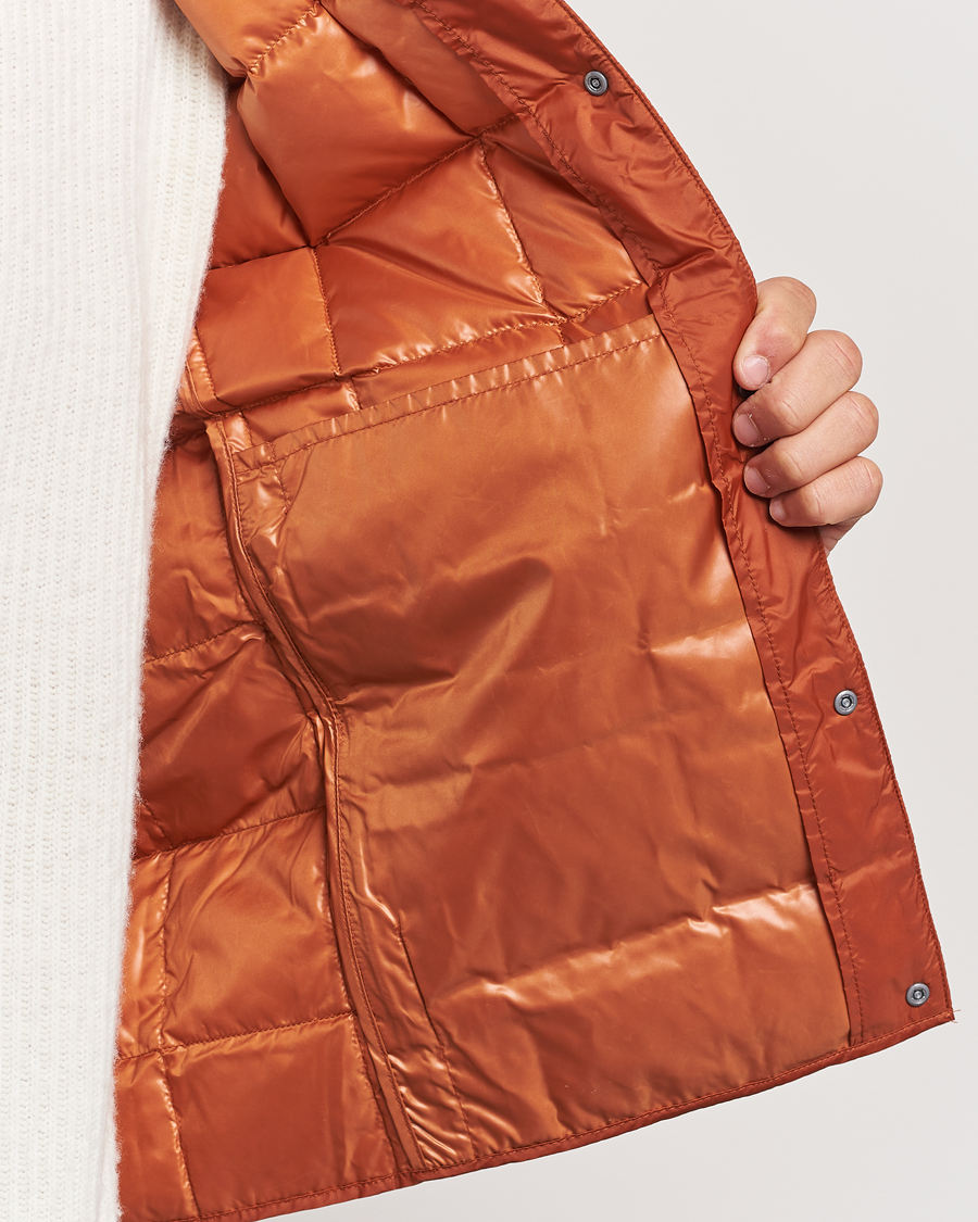 Homme | Manteaux Et Vestes | TAION | V-Neck Lightweight Down Vest Brick Orange
