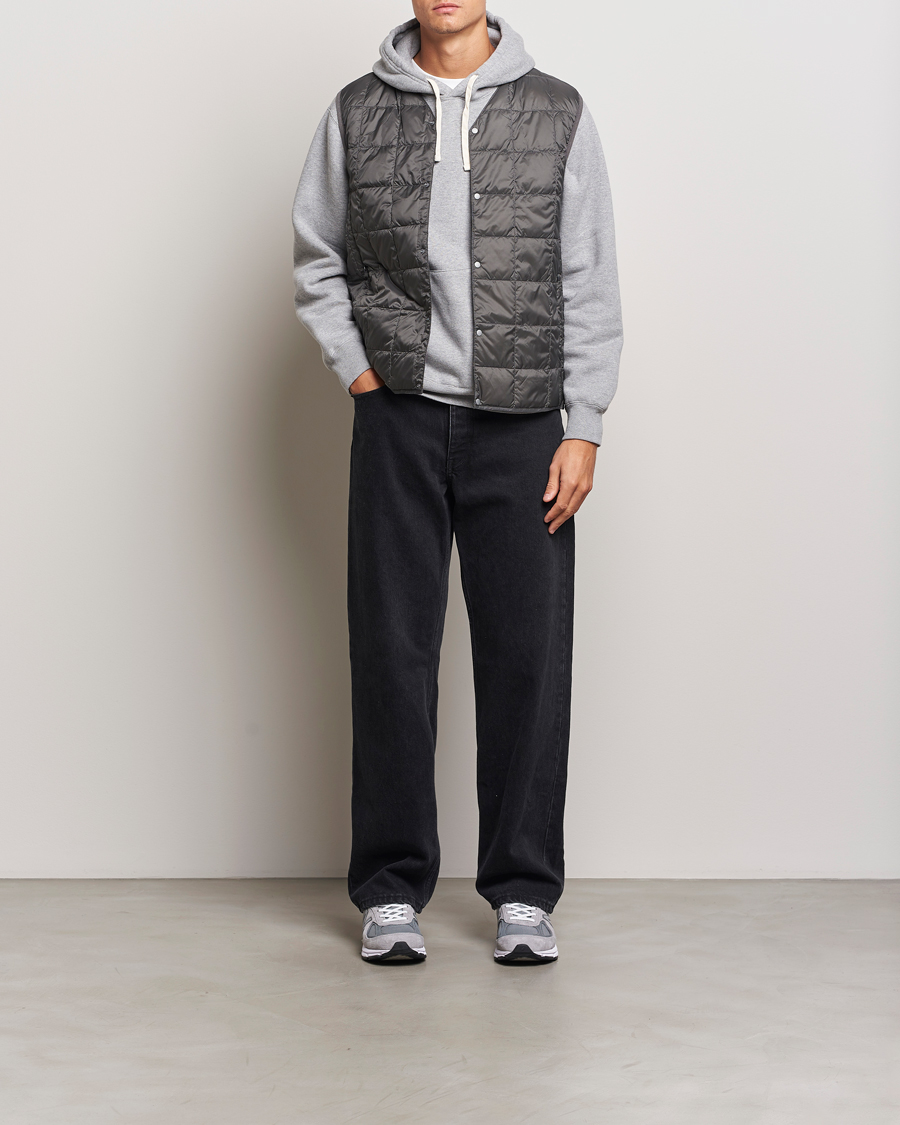 Homme | Manteaux Et Vestes | TAION | V-Neck Lightweight Down Vest Dark Grey
