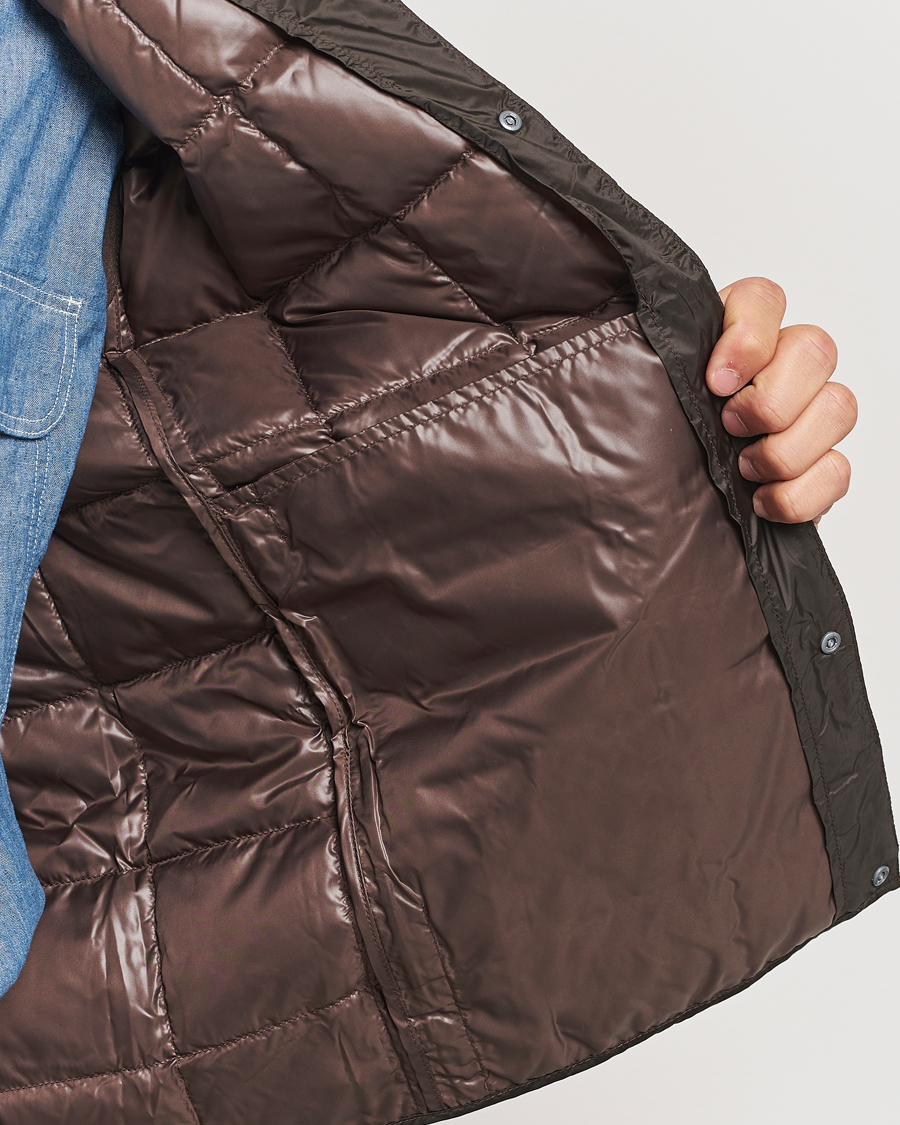Homme | Manteaux Et Vestes | TAION | V-Neck Lightweight Down Vest Dark Choco