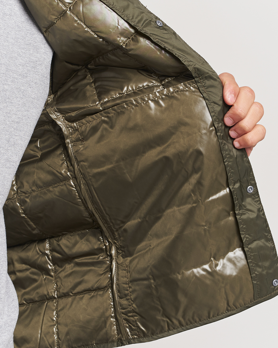 Homme | Manteaux Et Vestes | TAION | V-Neck Lightweight Down Vest Dark Olive