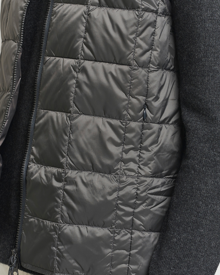 Homme | Manteaux Et Vestes | TAION | High Neck Full Zip Lightweight Down Vest Charcoal