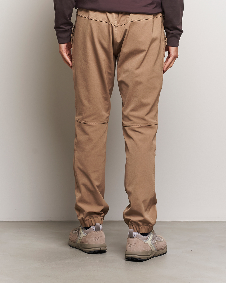 Homme | Pantalons | Moncler Grenoble | Belted Tech Pants Beige