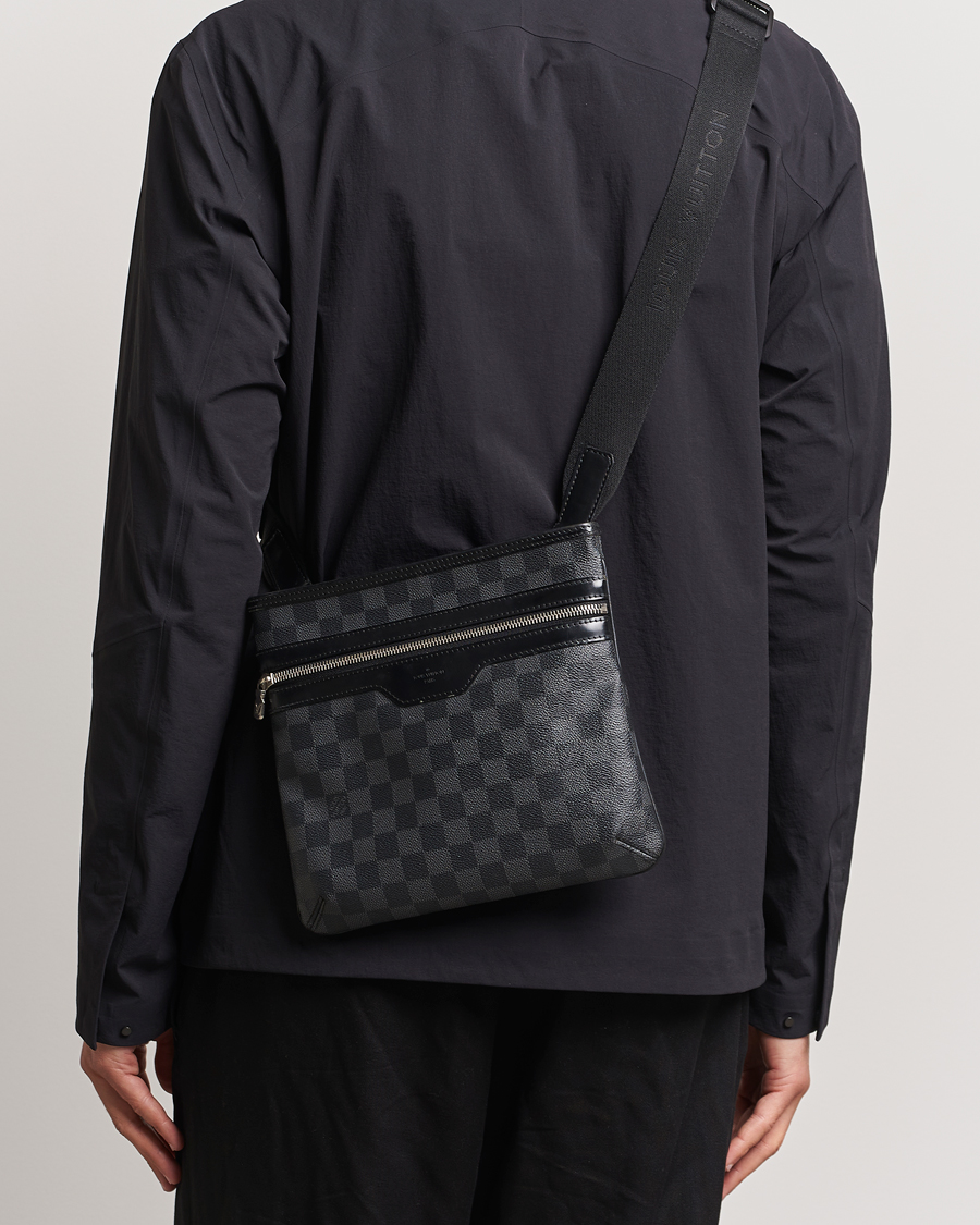 Homme | Louis Vuitton Pre-Owned Thomas Messenger Bag Damier Graphite | Louis Vuitton Pre-Owned | Thomas Messenger Bag Damier Graphite