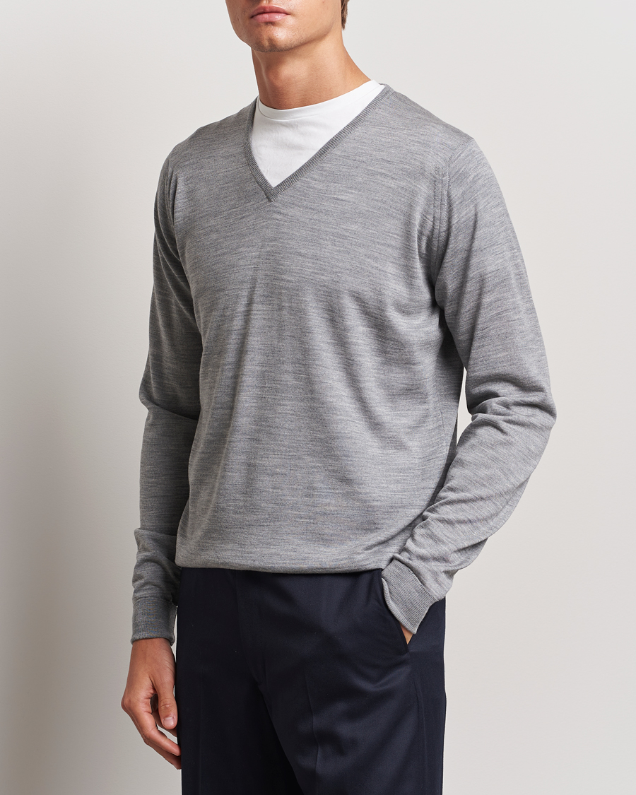 Homme | Pulls Et Tricots | John Smedley | Bobby Extra Fine Merino V-Neck Pullover Silver Grey