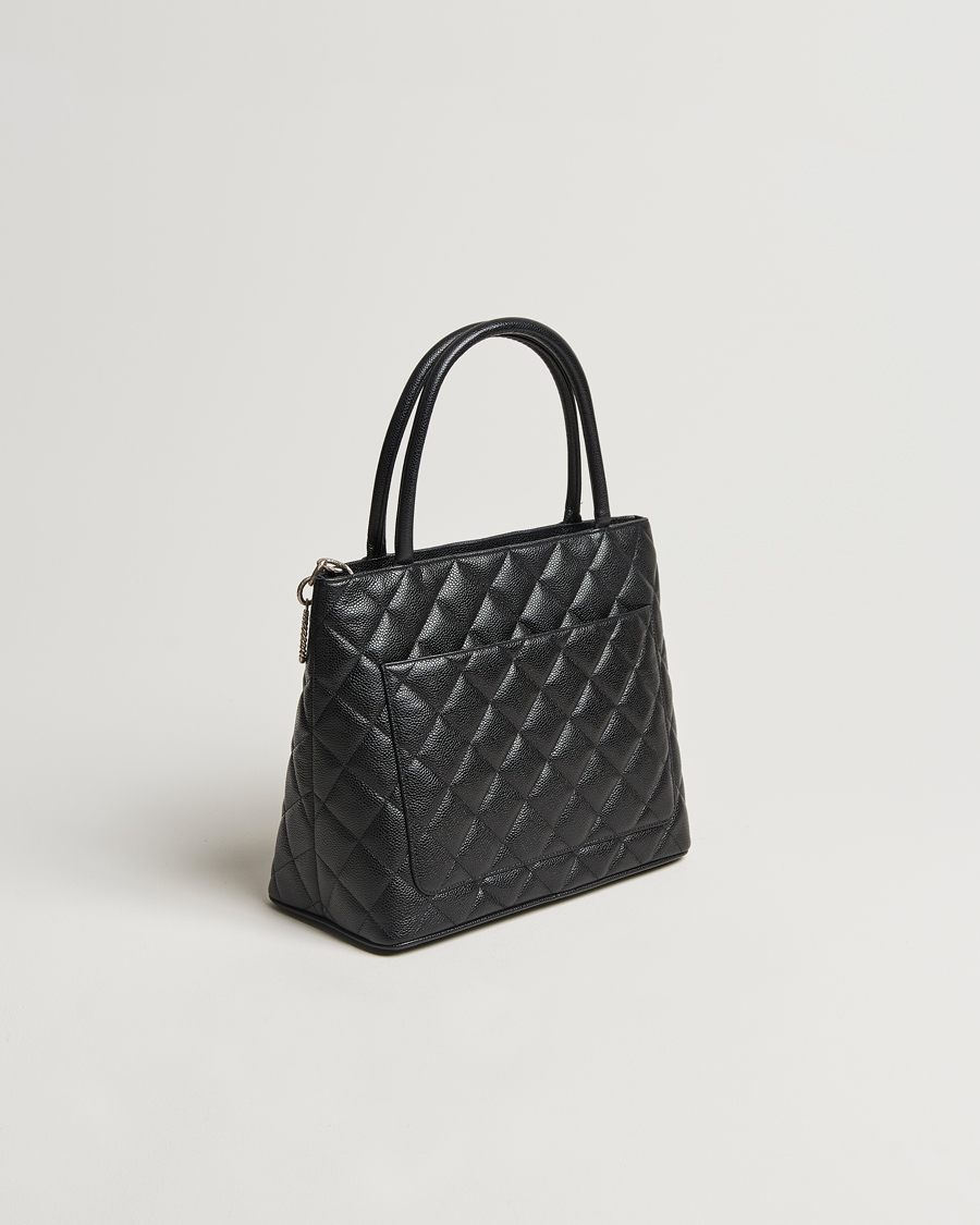 Homme | Chanel Pre-Owned Médallion Tote Bag Black Caviar | Chanel Pre-Owned | Médallion Tote Bag Black Caviar