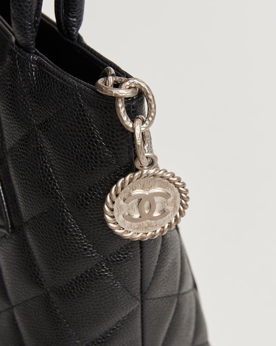 Homme | Chanel Pre-Owned Médallion Tote Bag Black Caviar | Chanel Pre-Owned | Médallion Tote Bag Black Caviar