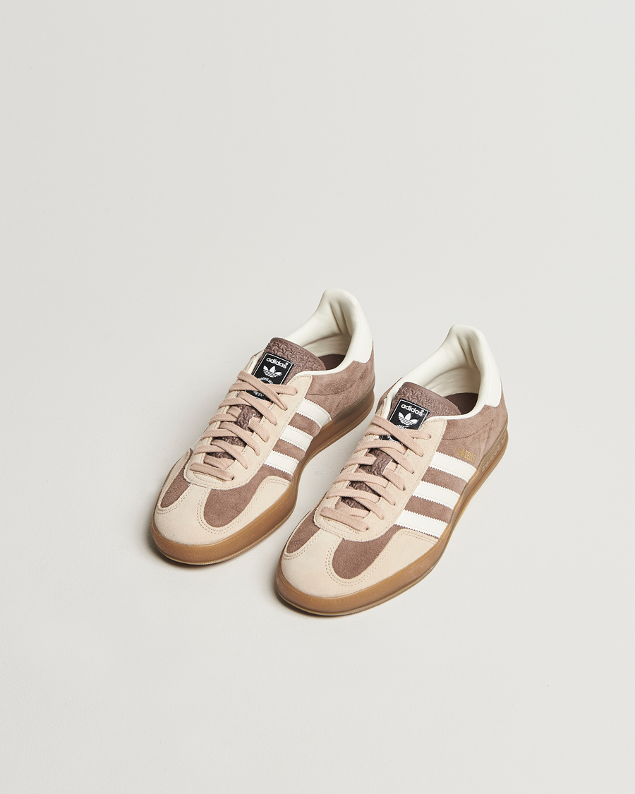 Homme | adidas Originals Gazelle Indoor Two Tone Sneaker Brown | adidas Originals | Gazelle Indoor Two Tone Sneaker Brown