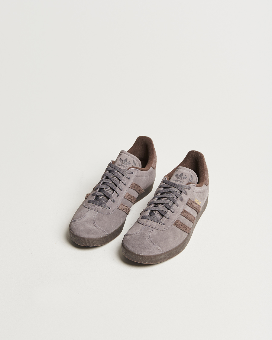 Homme | adidas Originals Gazelle Sneaker Charcoal | adidas Originals | Gazelle Sneaker Charcoal