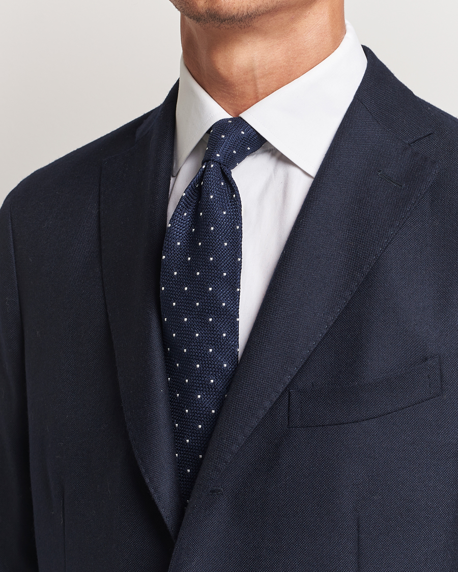 Homme | Amanda Christensen Silk Grenadine Dot 8cm Tie Navy | Amanda Christensen | Silk Grenadine Dot 8cm Tie Navy