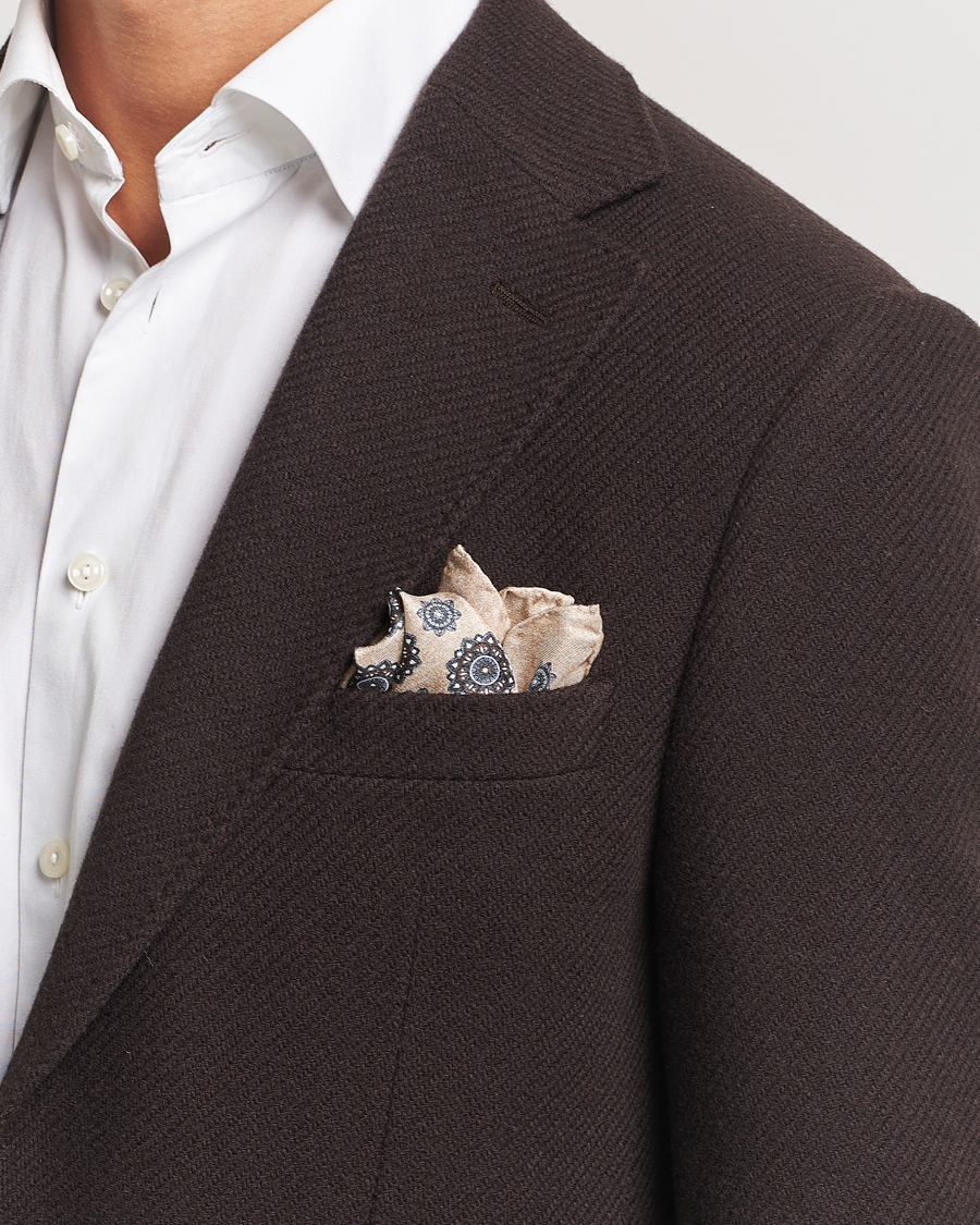 Homme | Amanda Christensen Silk Twill Printed Flower Pocket Square Cream | Amanda Christensen | Silk Twill Printed Flower Pocket Square Cream